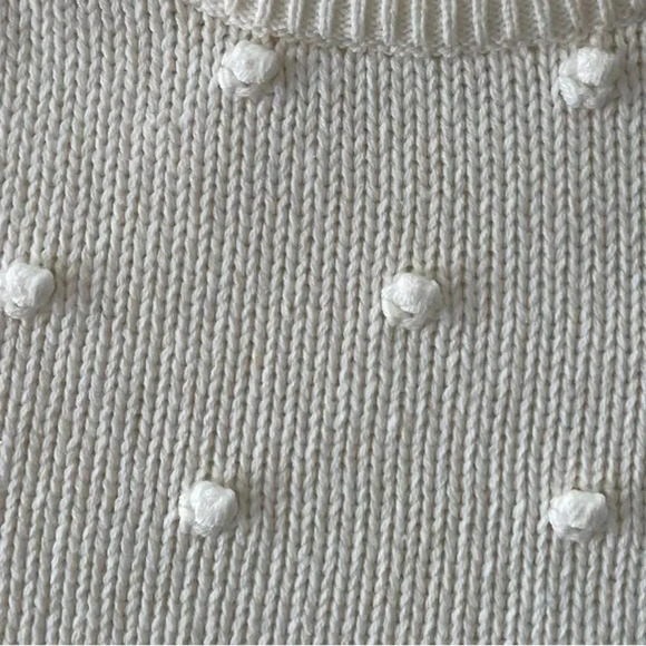 Old Navy cream king sweater with popcorn detail on front - Medium - Picture 6 of 13